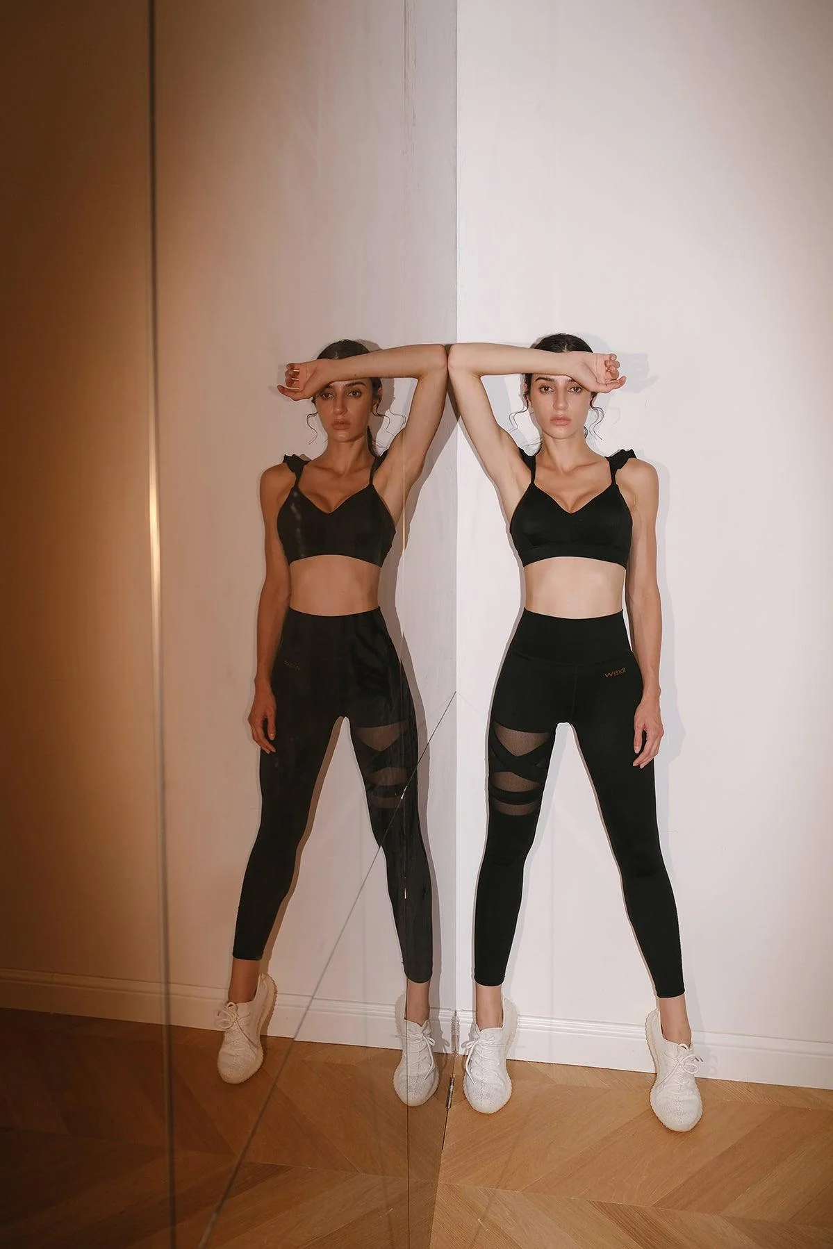 ANGEL CROSSOVER SPORTS BRA - Image 9