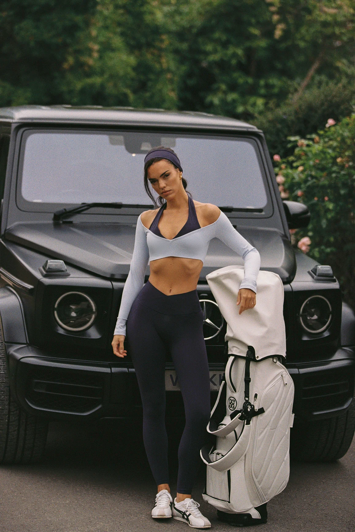 Colorblock One-Piece Long Sleeve Crop Top - Image 3