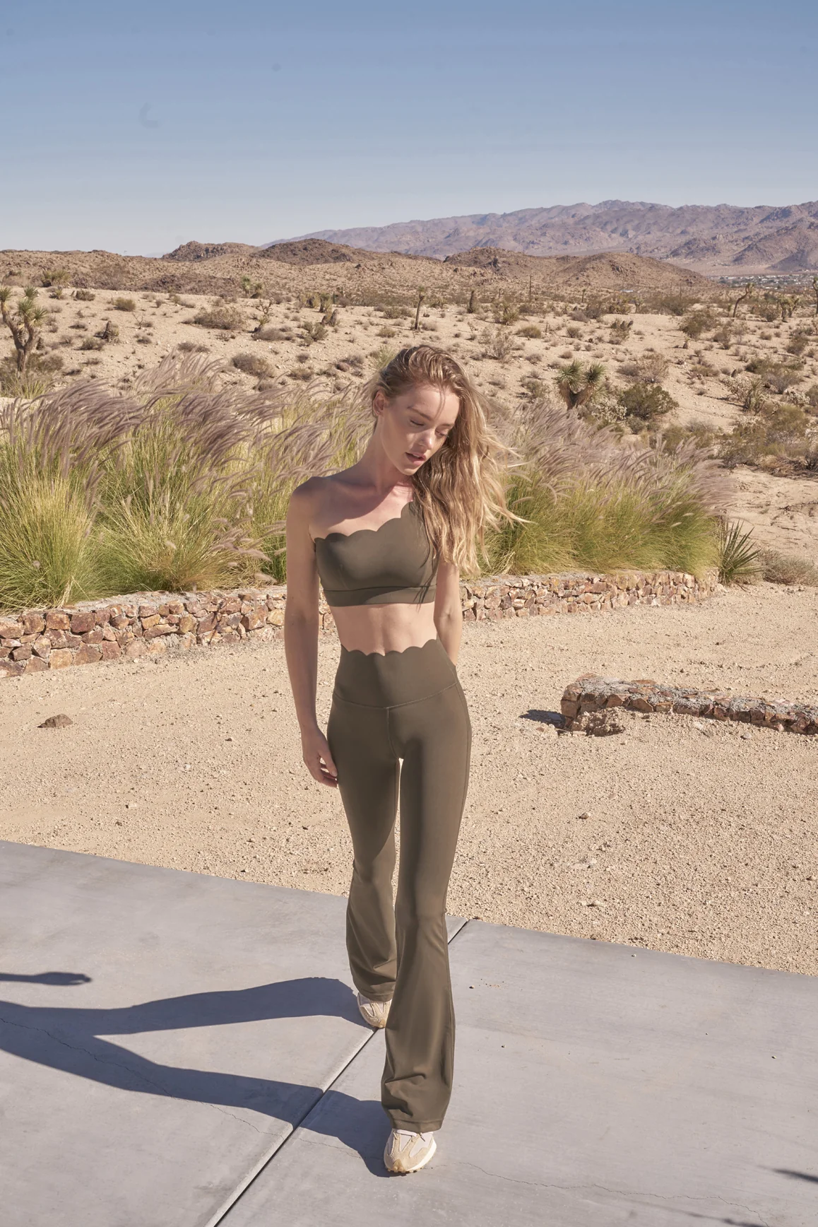 High-Waist Flare Legging - Image 24