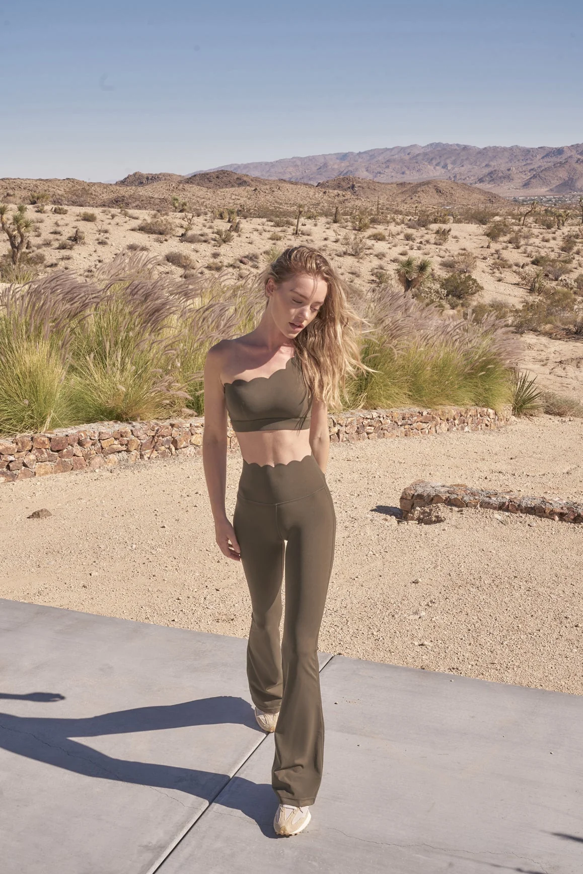 High-Waist Flare Legging - Image 5