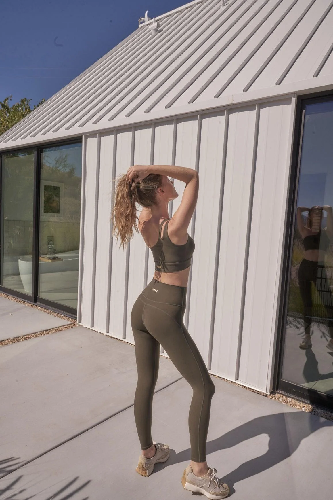 High-waist Training Legging - Image 28