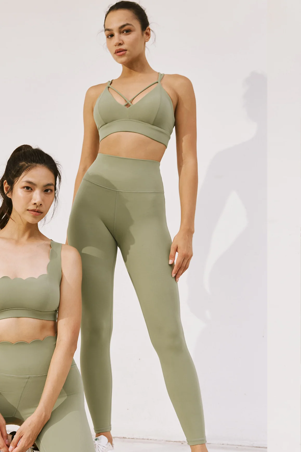 High-waist Training Legging - Image 50