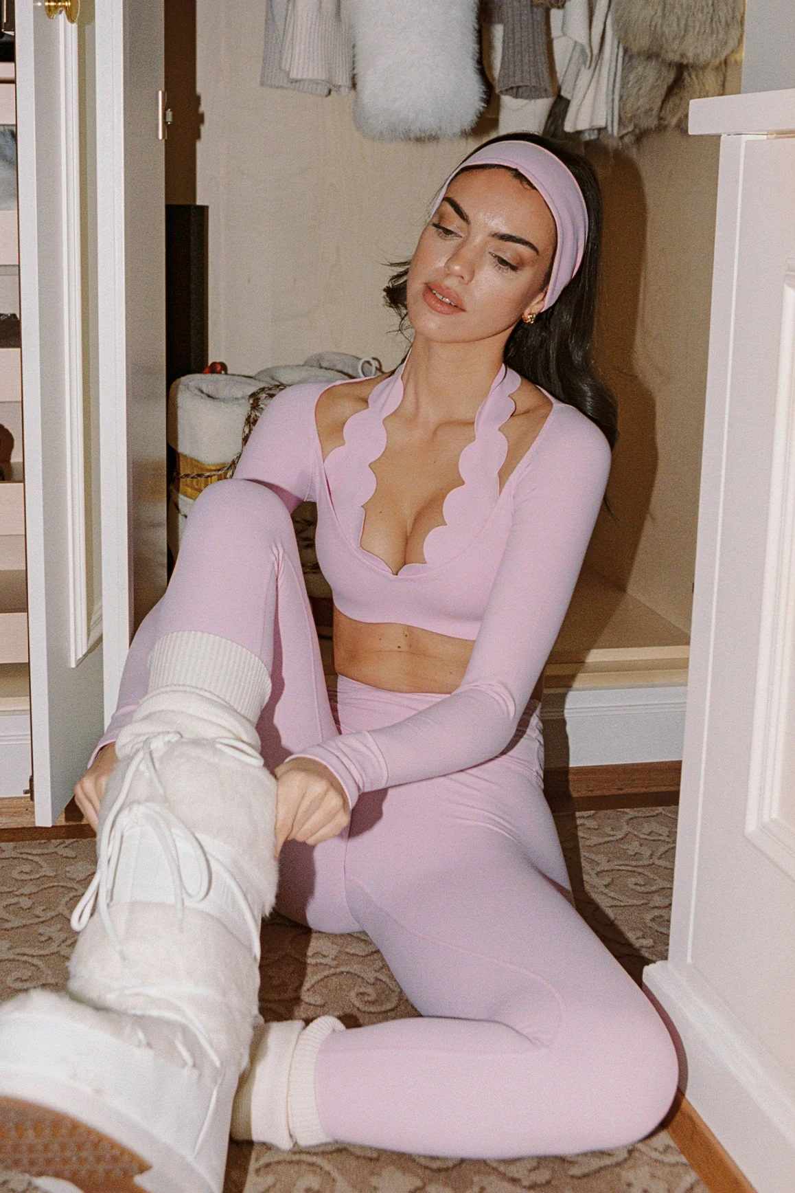 Long Sleeve Scallop Crop Top - Image 6