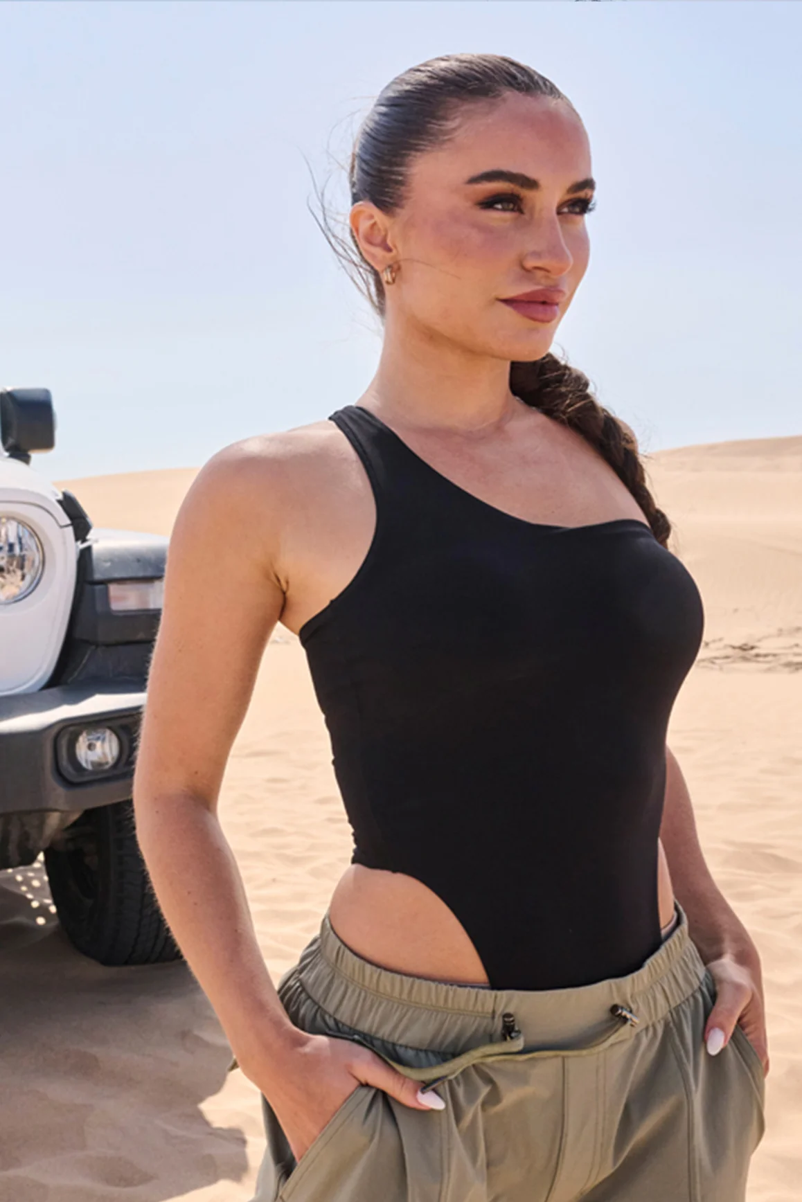 One-Shoulder Sleeveless Bodysuit - Image 15