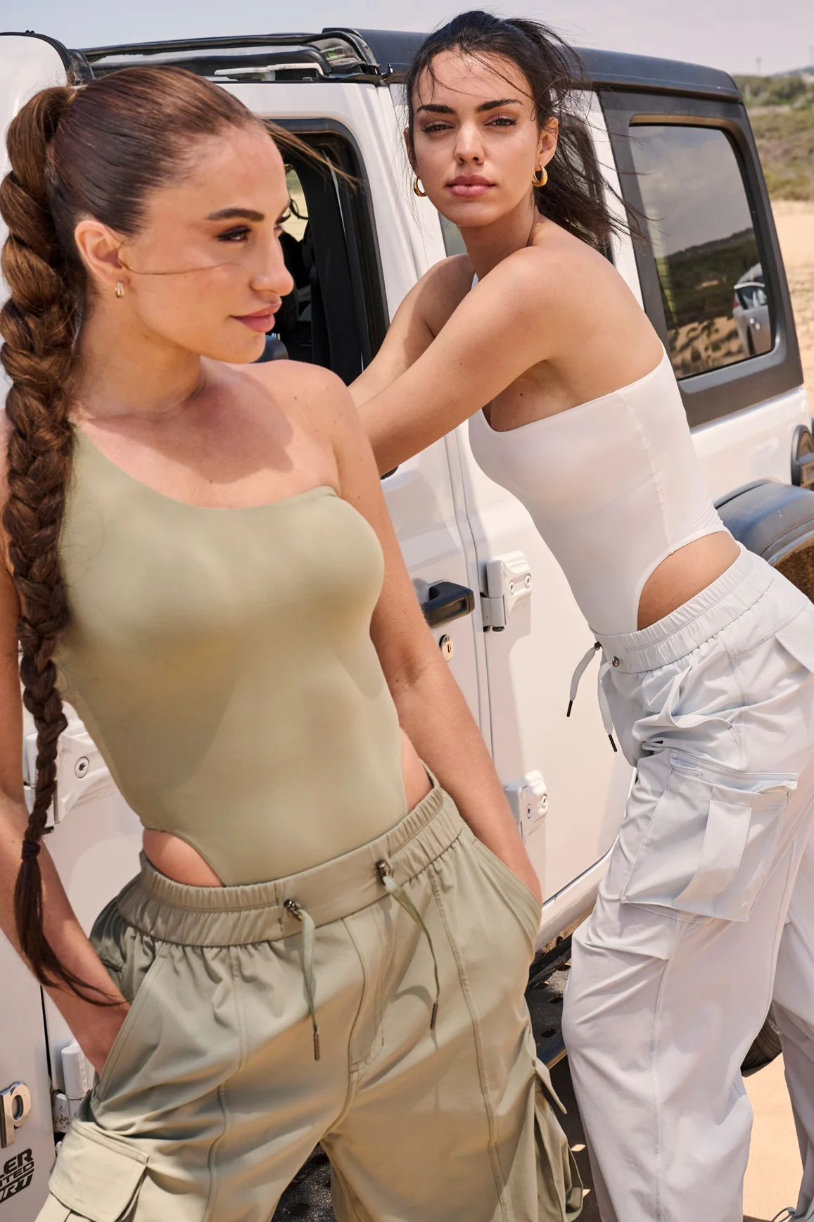 One-Shoulder Sleeveless Bodysuit - Image 5