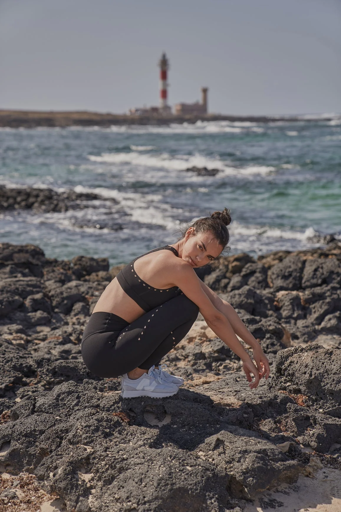 Racerback Laser Cut Sports Bra & V-waist Laser Cut Sports Legging - Image 8