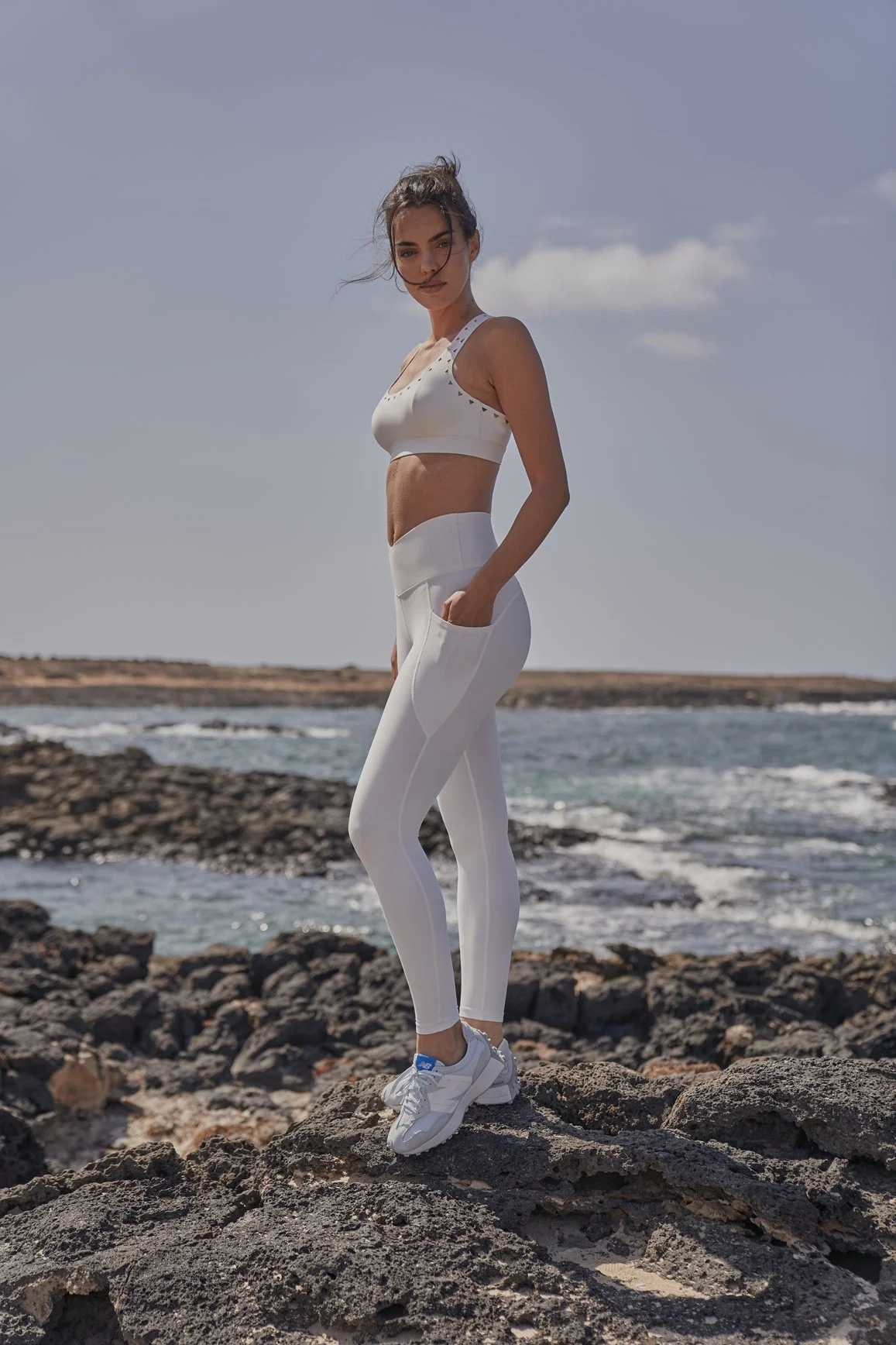 Racerback Laser Cut Sports Bra & V-Waist Utility Legging - Image 9