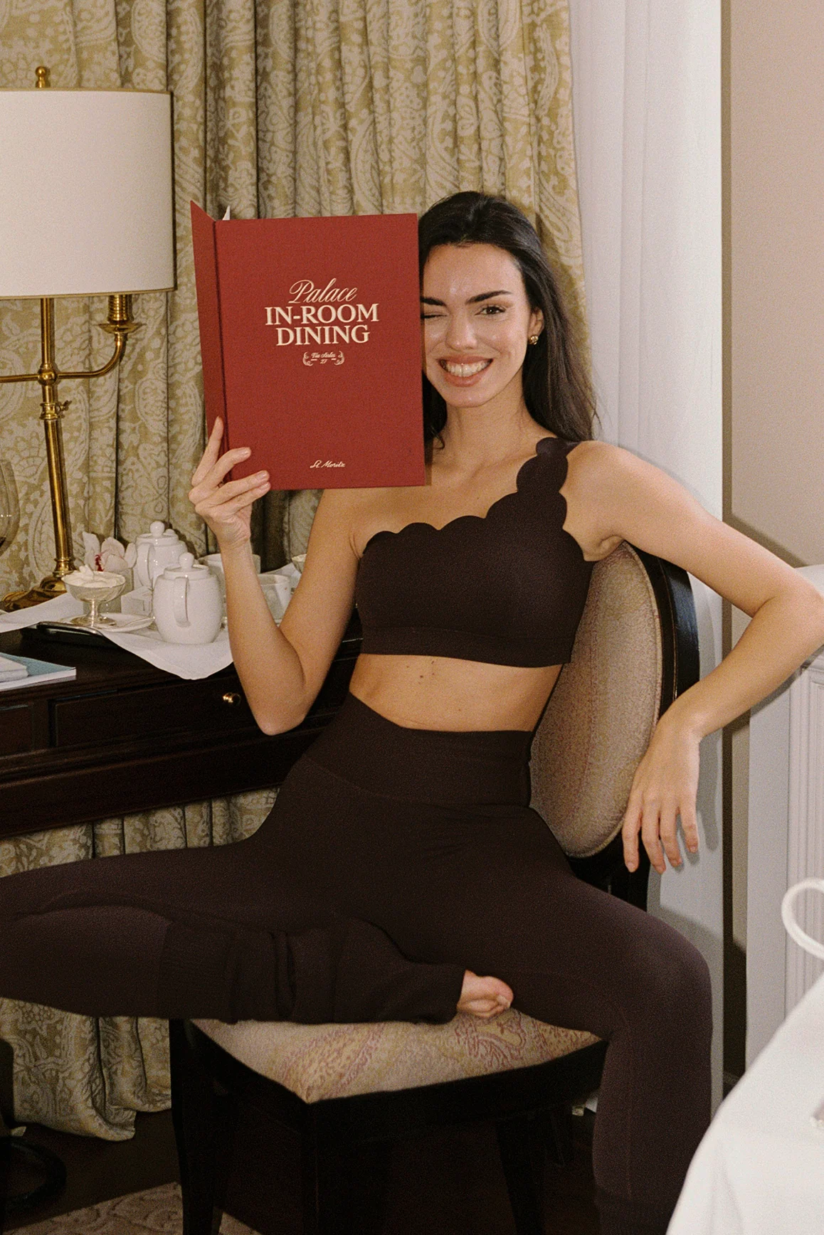 Riviera V-waist Scrunch Legging - Image 3