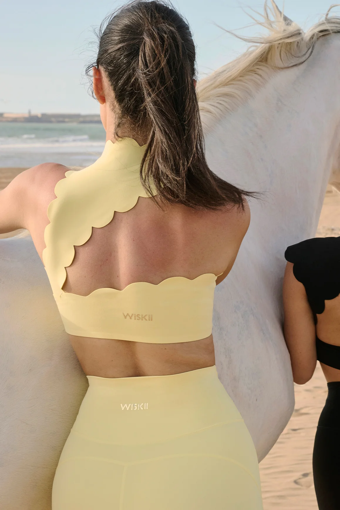 Scallop Back Mock Neck Bra - Image 13