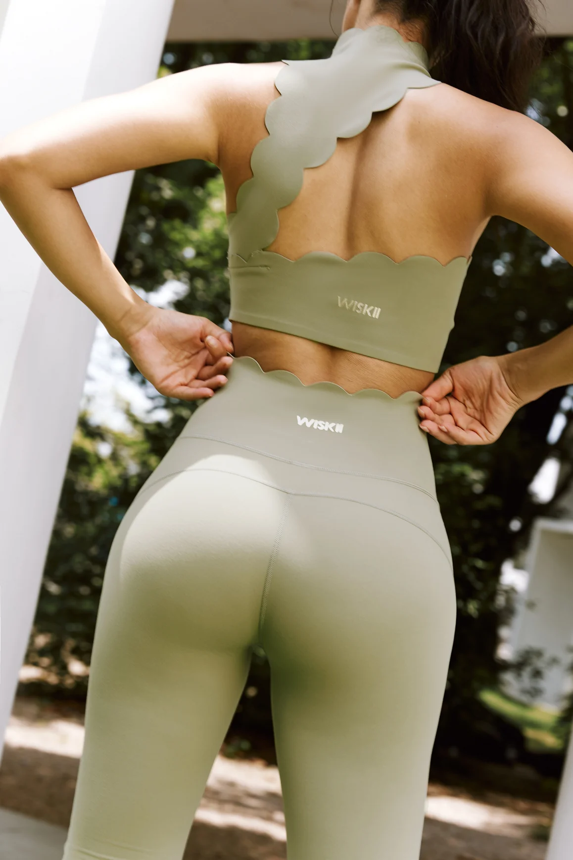 Scallop Back Mock Neck Bra - Image 22