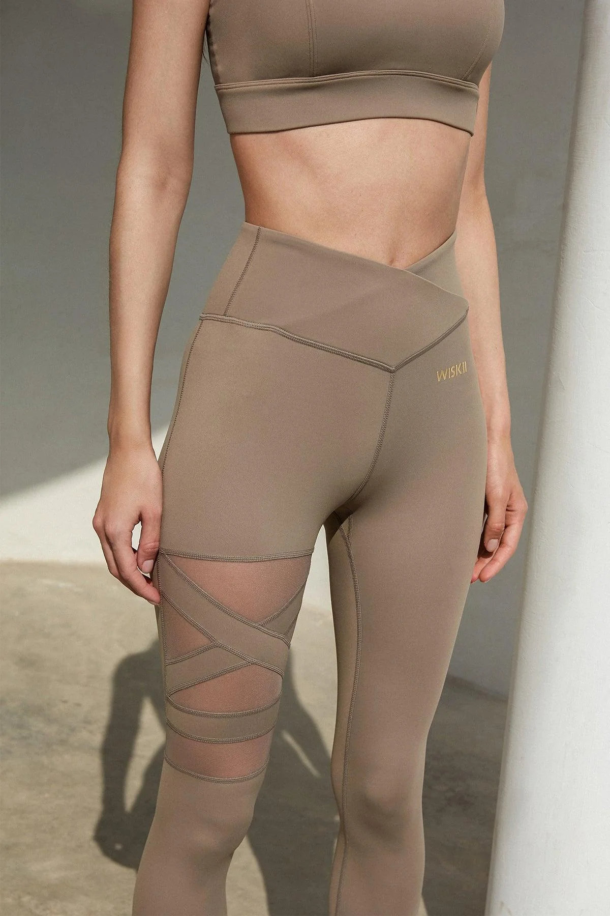 Training Mesh Legging - Image 32