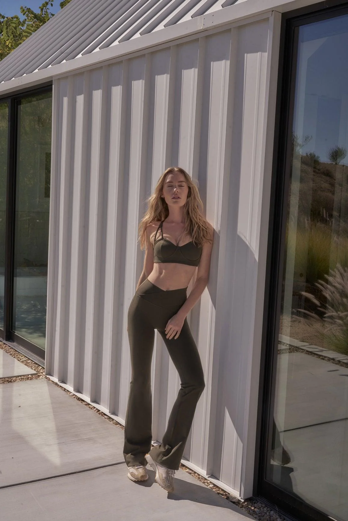 V-Waist Flare Legging - Image 3