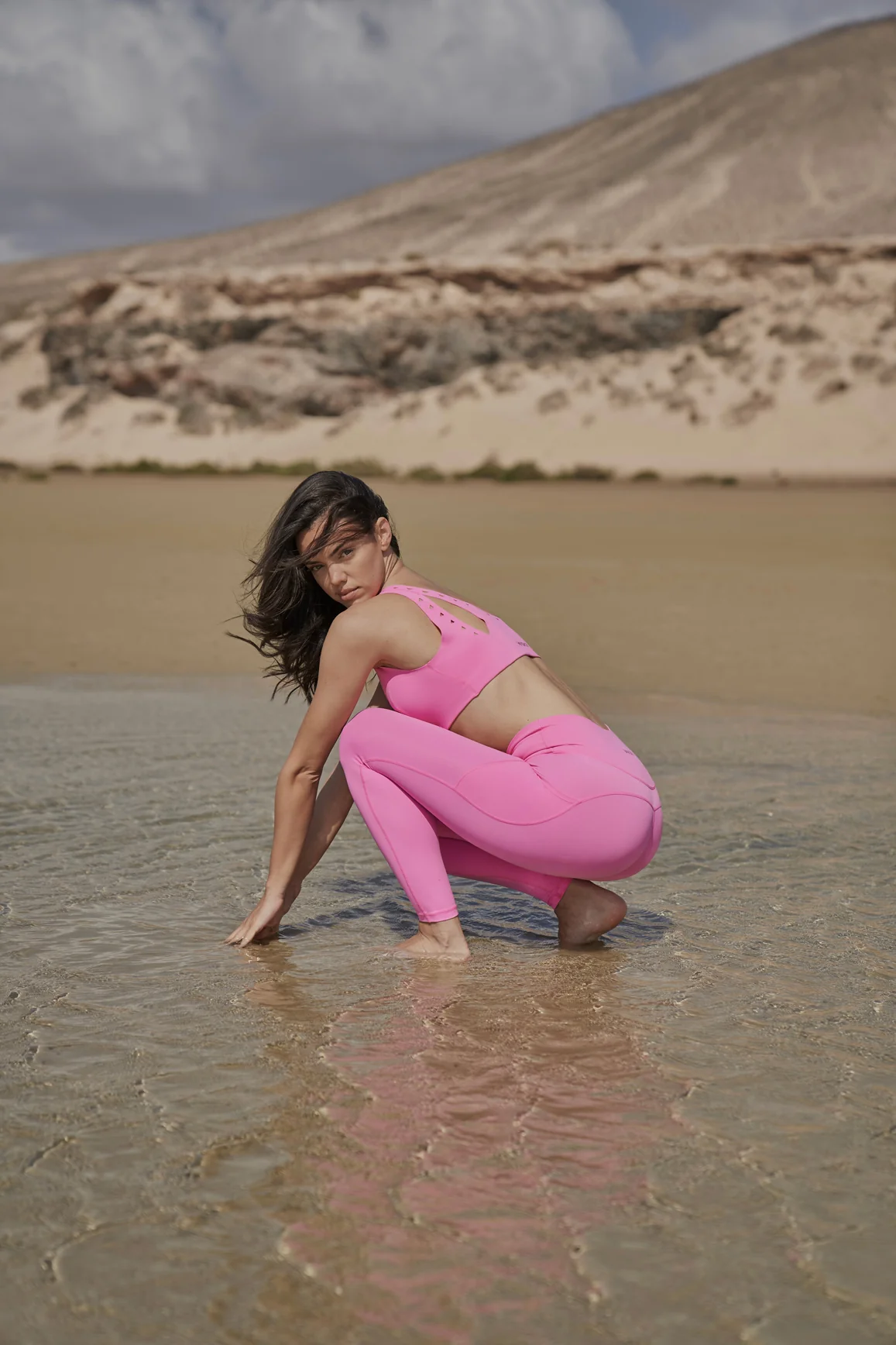 V-Waist Utility Legging - Image 31