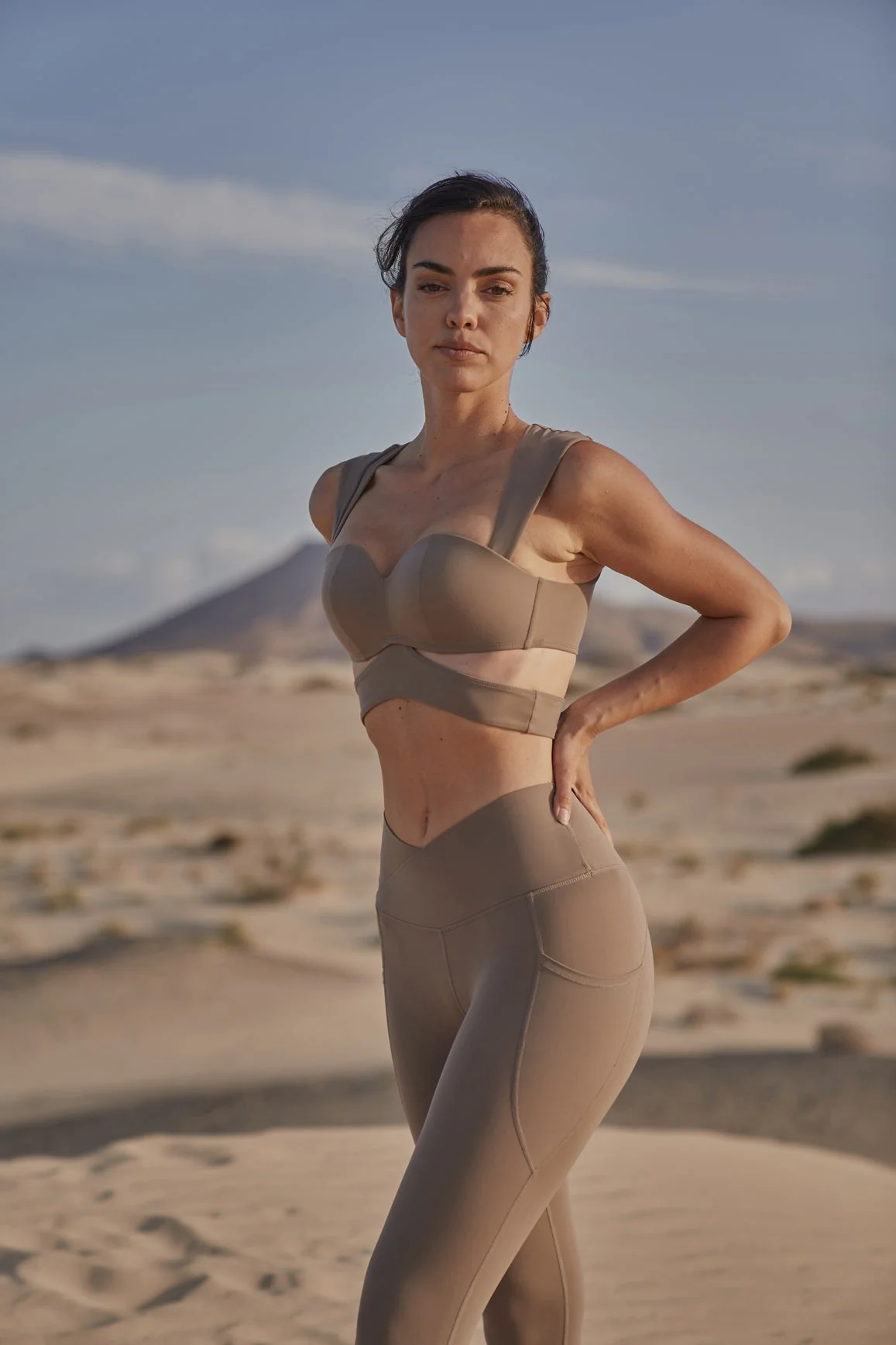 V-Waist Utility Legging - Image 5