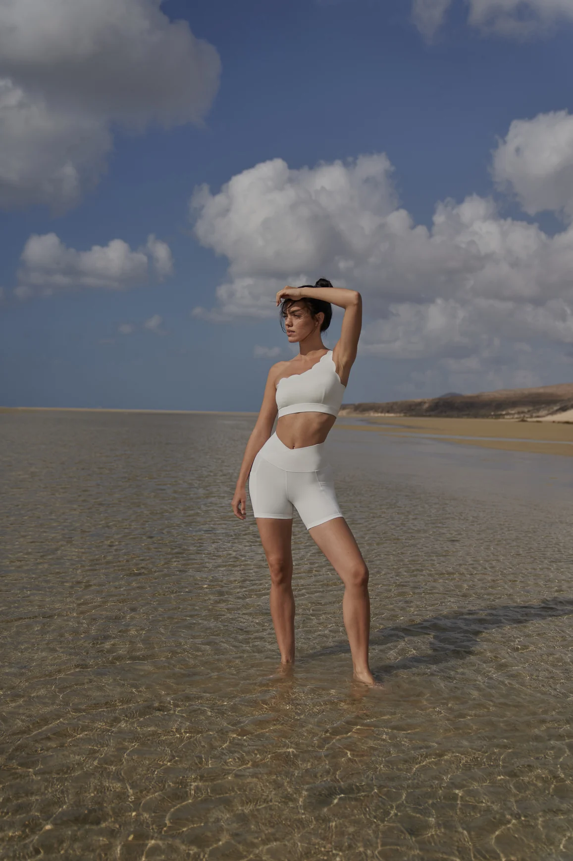 V-Waist Vigorous Short - Image 24